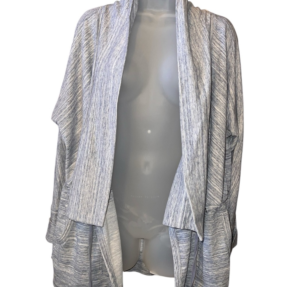 Light long sleeve cotton waterfall knit, tie at waist, perfectly placed pockets - Picture 4 of 8